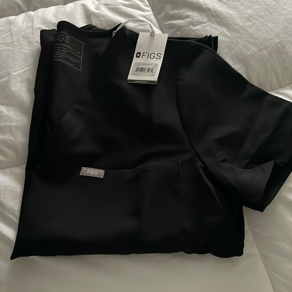 BNWT Figs Catarina top M